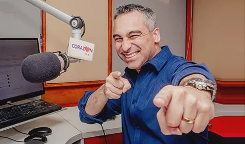 LA CORAZÓN TOCA DOBLE